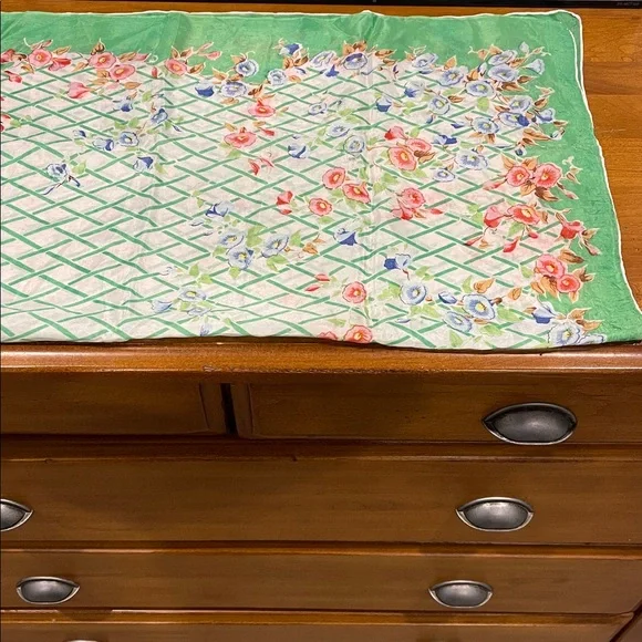 Vintage Floral Lattice Scarf - Mint Green & Coral Flowers - Picture 3 of 6